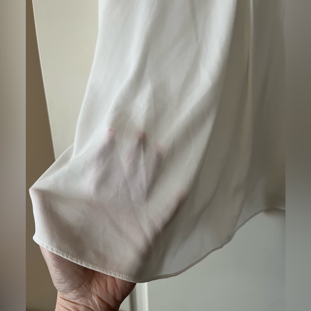 Vince Camuto Elegant White V-Neck Flowy Blouse Women’s Size Small Oversized - Picture 8 of 14